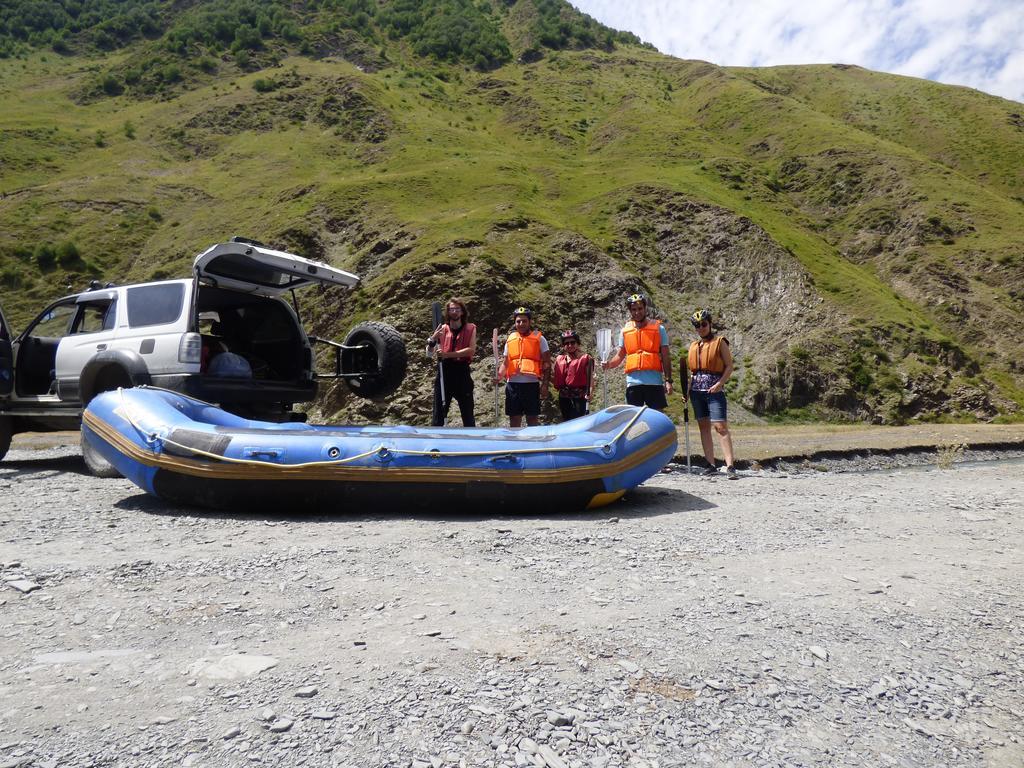 Anano Guest House Kazbegi Εξωτερικό φωτογραφία